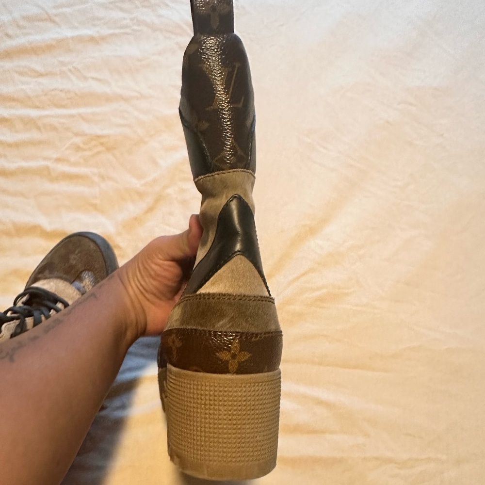 Louis Vuitton Desert Boots size 38